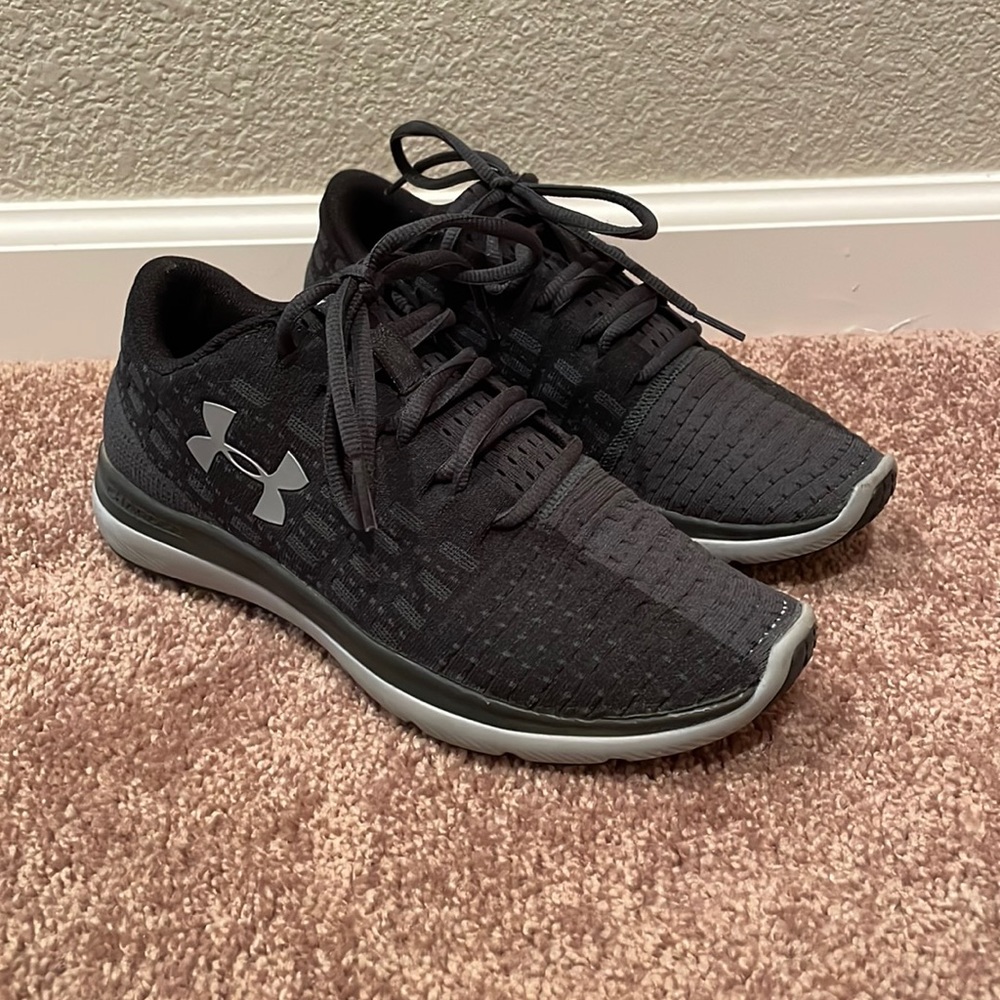 Under Armor tennis shoes